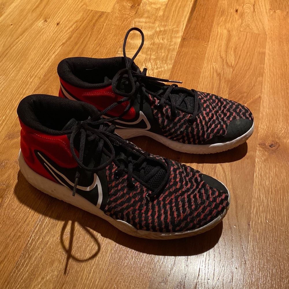 Men’s 11 size KD’s